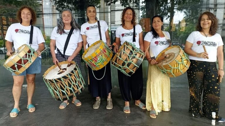 ARRAIA - Mulheres zabumba ARRAIA
