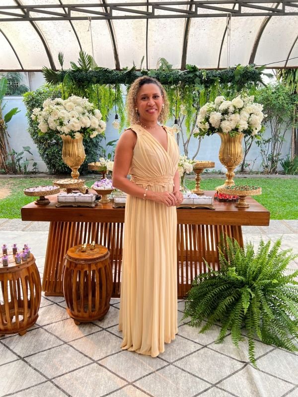 Elaine Monteiro