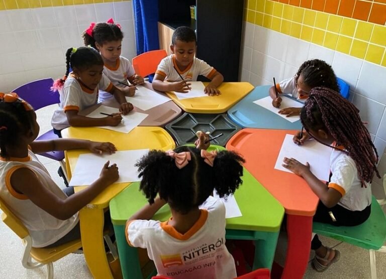 Rede-Municipal-de-Educacao-de-Niteroi-inicia-ano-letivo-de-2024-1