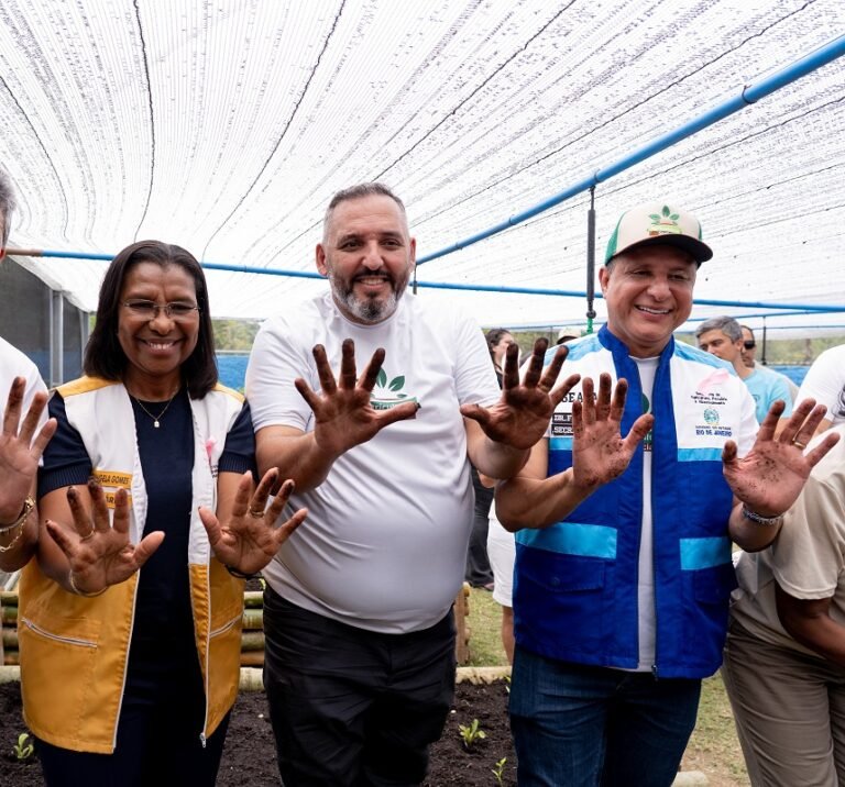 ESCOLHIDAS TODAS_LUC00078