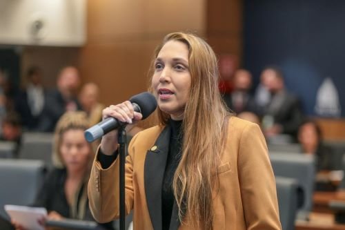 1c38d6ee-7733-4f72-a42d-069b591f9f0a