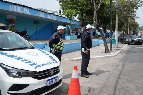 4aa72307-810e-4e82-bb1c-ecc7b81e5b78