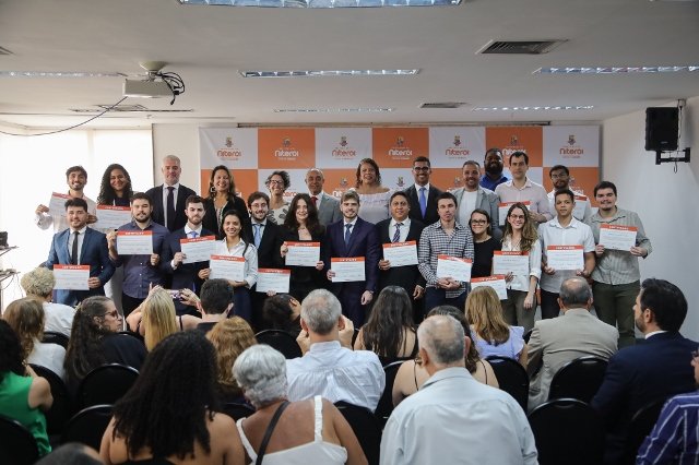 Posse dos novos servidores aprovados no concurso da Seplag e Controladoria - FOTO EVELEN GOUVÊA (640x426)