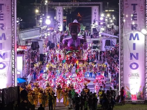 b6f30689-ddf1-48a0-b78d-a744501dc7fd