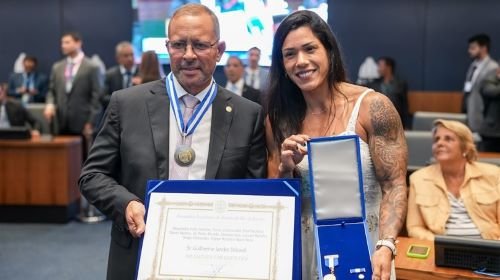 46de27f9-bb8b-c3fb-4f39-71594b48d514