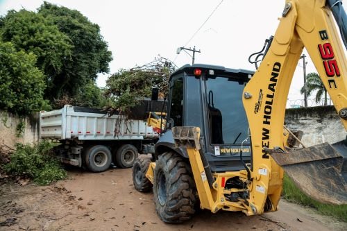 Conserlimpi intensifica retirada de entulho em Outeiro das Pedras e reforça compromisso com a limpeza urbana (3)
