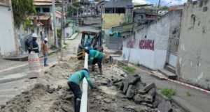 Diversas-ruas-estao-sendo-contempladas-com-nova-rede-e1772648442336