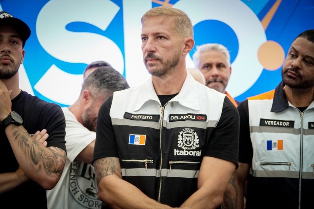 Prefeitura de Itaboraí inaugura Ginásio Esportivo no Centro e entrega novas ambulâncias à população 2