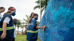 Acao-na-Praia-da-Bica-003-Alunos-1536x864