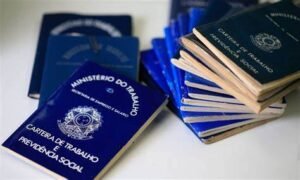 Carteira de Trabalho Foto Roberto Moreyra SMTE (1)