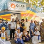 Em frente ao CEAP capa