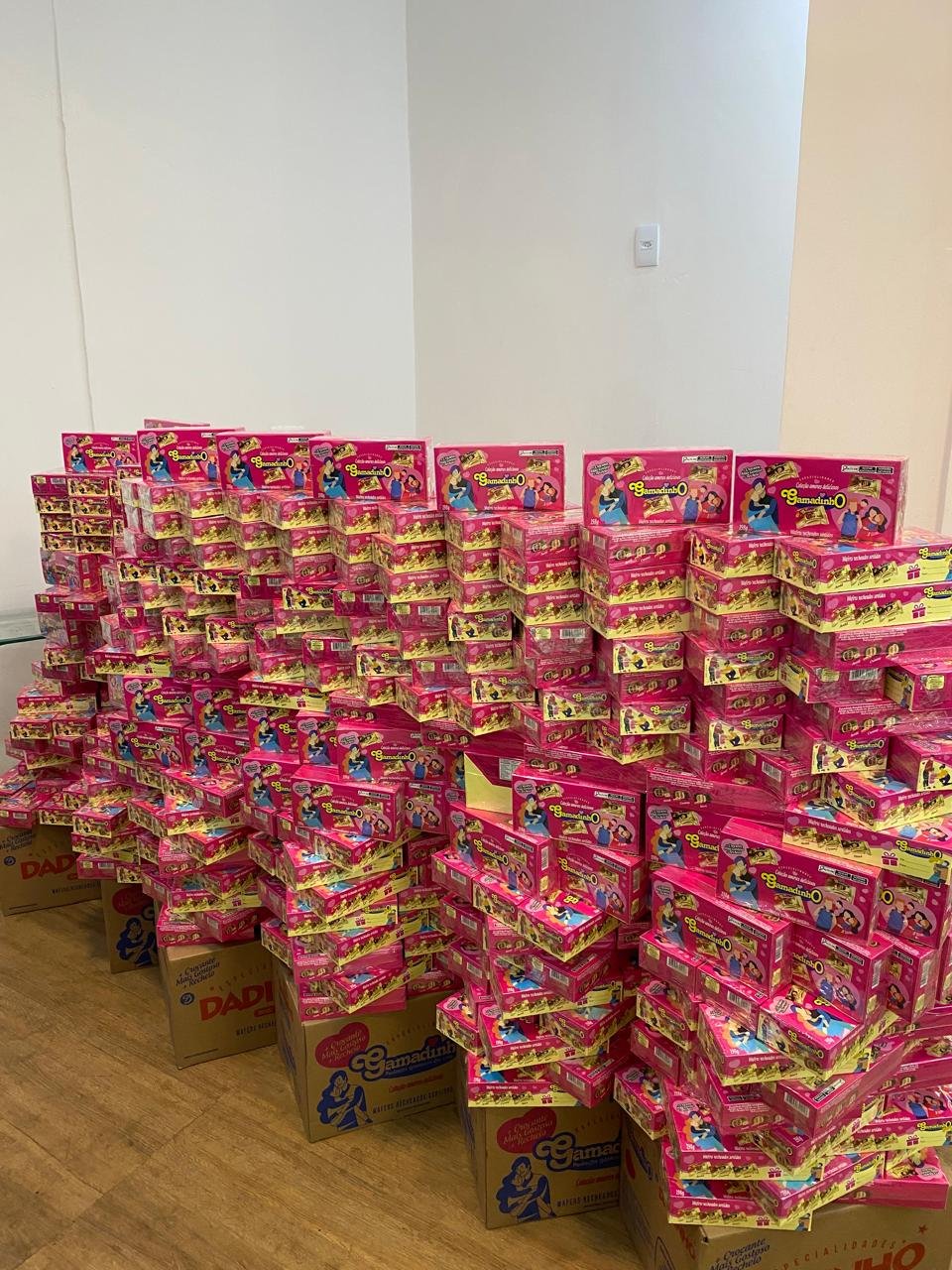 e8aeeaf2-cf10-4c36-8256-5942d437fca8