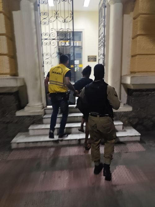 homem_detido_furto_banca