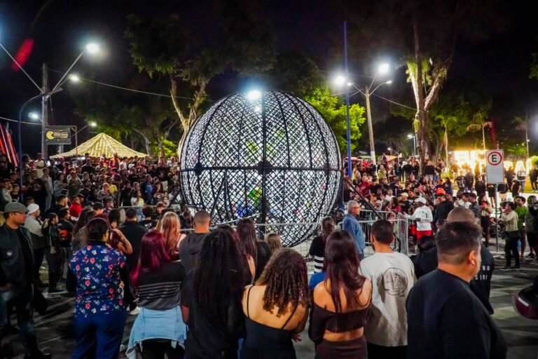 23º Encontro de Motociclistas de Itaboraí reúne público e movimenta o Centro da cidade na noite de abertura (4)