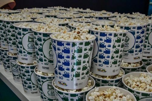 Carreta Cine Petrobras chega a Itaboraí com sessões gratuitas de cinema