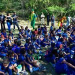 Emília encanta mais de 140 alunos em contação de histórias no Parque Paleontológico de São José (2)