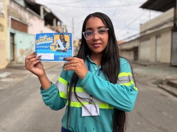 Entrega-de-carnes-no-Morro-do-Amor-4-e1780086281613