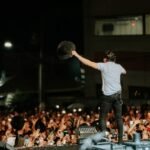 Natanzinho Lima agita multidão na segunda noite de shows na Avenida 22 de Maio 1