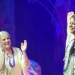 5 - Lucinha Lins e Mona Vilardo contracenando