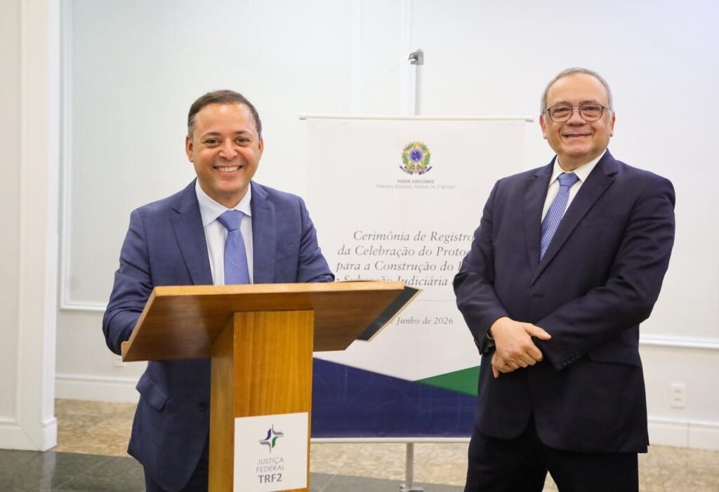 Evelen Gouvêa - RN e Luiz Paulo da Silva Araújo Filho