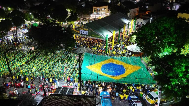 Ita Fan Fest Itaboraí se transforma em arquibancada verde e amarela na estreia do Brasil na Copa do Mundo (6)