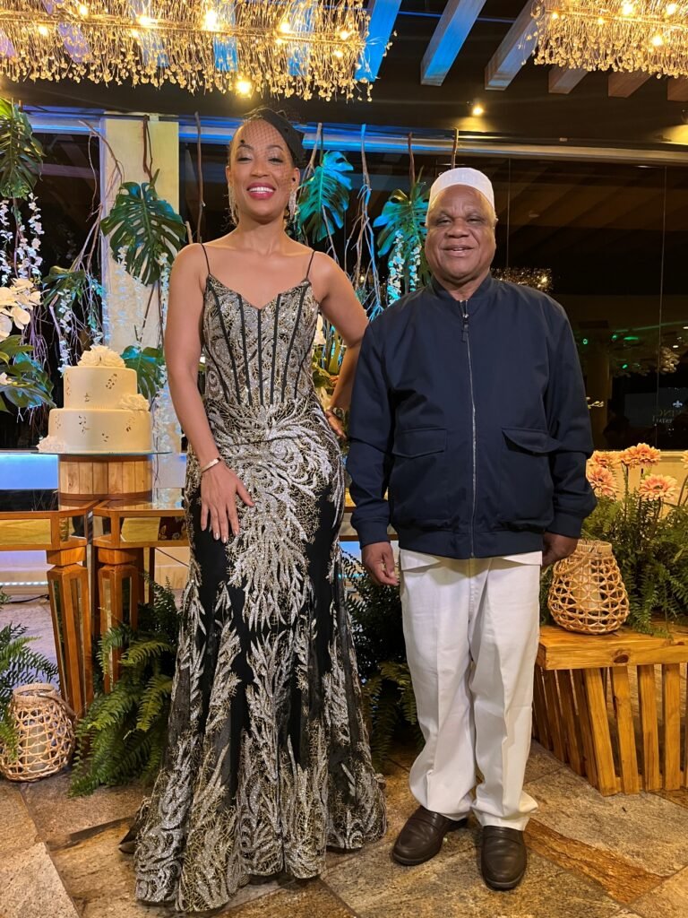 Jennifer Curcio com o porf. Ivanir dos Santos