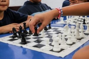 Projeto Educação e Esporte Transformando a Escola oferece aulas de xadrez para alunos da rede municipal (2)