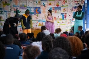 0cc036c2-projeto-caixa-que-conta-leva-classicos-da-literatura-infantil-a-estudantes-de-itaborai-3