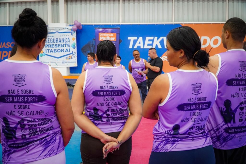 Aulão de luta reúne mulheres em ação de conscientização em Itaboraí
