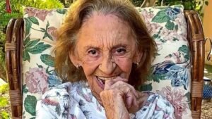 laura-cardoso-completa-95-anos-relembre-os-principais-papeis-da-atriz