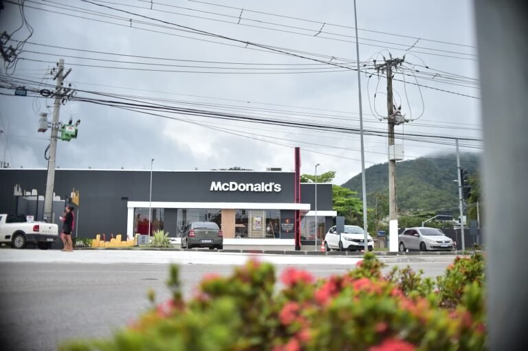 Claudio Fernandes - MacDonalds Engenho Mato (2)