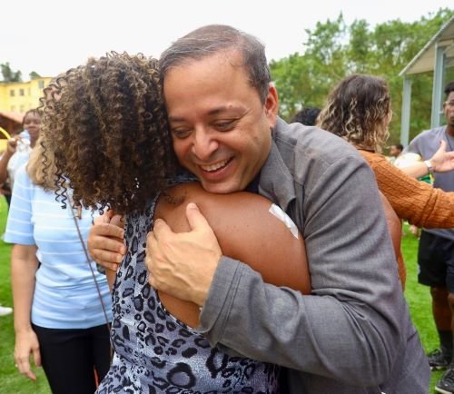 Prefeito Rodrigo Neves entrega primeira etapa da reforma do Condomínio Zilda Arns - Foto Luciana Carneiro (7)