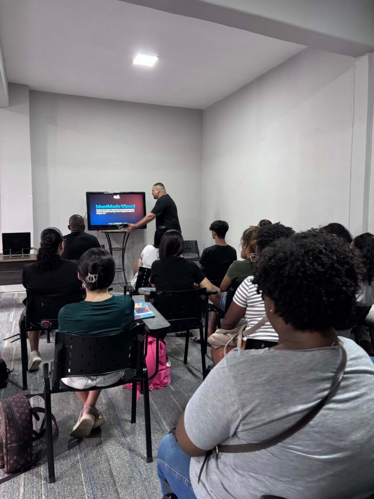 4 - Curso realizado no Teatro Nova Iguaçu Petrobras