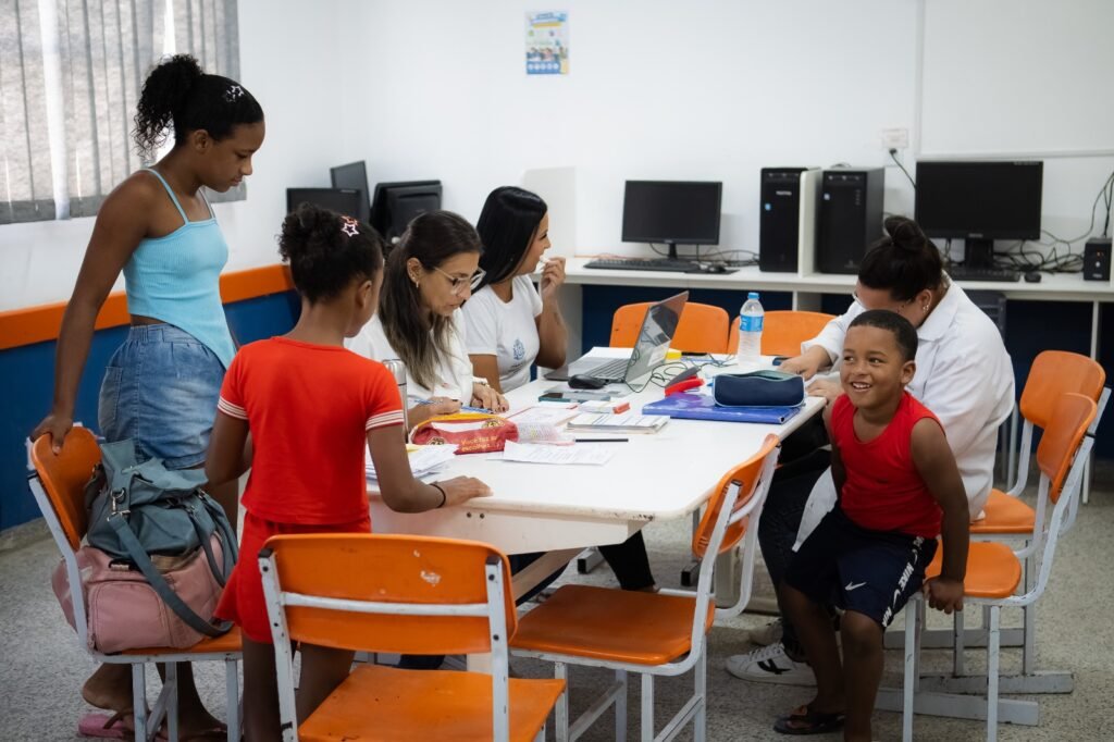 Programa Saúde na Escola realiza ação para atualizar caderneta de vacinação de alunos em Itaboraí