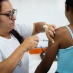 f94cb14d-programa-saude-na-escola-realiza-acao-para-atualizar-caderneta-de-vacinacao-de-alunos-em-itaborai-2